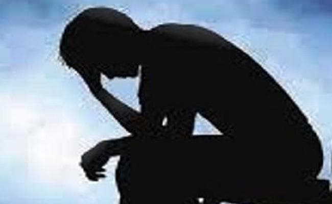 प्रेमिका के धोखे से बिगड़ा युवक का दिमागी संतुलन, प्यास बुझाने को पी ली तेजाब और फिर...