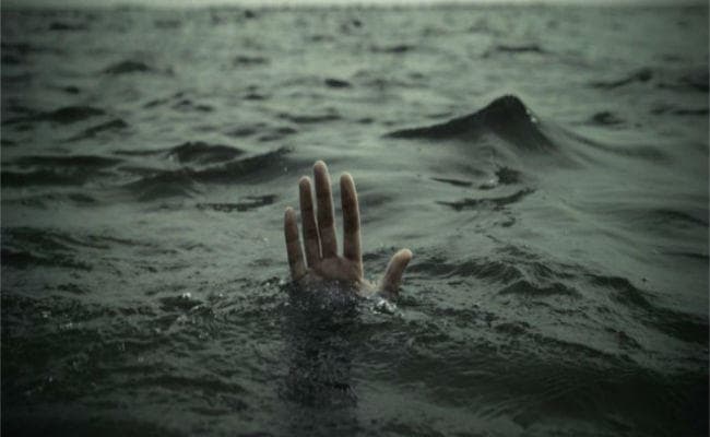 खूंटी के तजना नदी में चार दोस्त डूबे, दो बचे