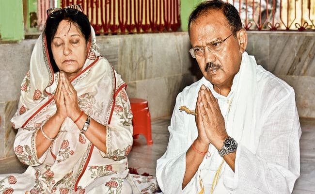 गया : एनएसए डोभाल ने गया में किया पितरों का पिंडदान