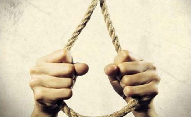 9वीं के छात्र ने मजाक में 50 बच्चों की करा दी स्कूल छुट्टी, डांट पड़ी तो कर ली खुदकुशी