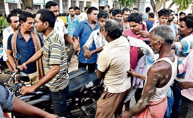 हाजीपुर : खुदाई के दौरान दीवार गिरी, मजदूर मरा