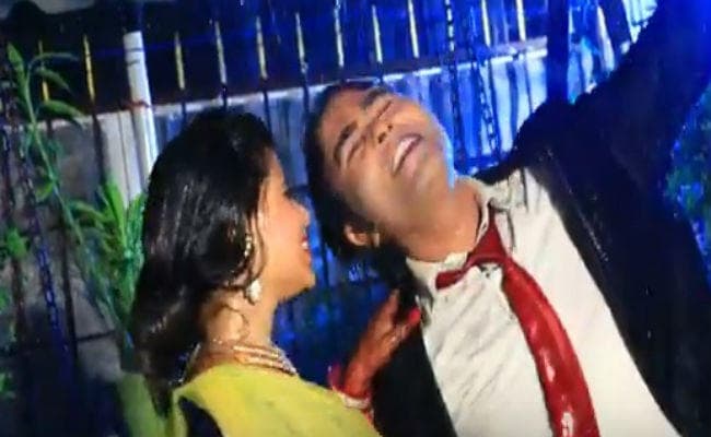 VIDEO : नागपुरी गाना ''''बरसा थे बदरा रे'''' लोगों को काफी आ रहा है पसंद