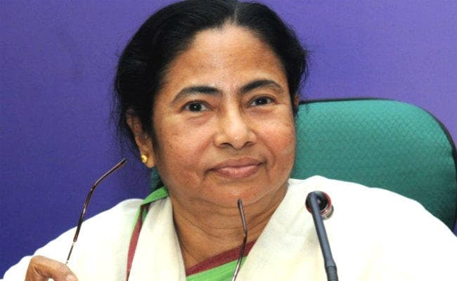 बंगाल में पेट्रोल-डीजल एक रुपये सस्‍ता, ममता सरकार देगी सब्सिडी