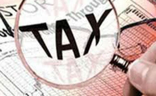 पटना : युवक के पास मिले 10 लाख, 700 के नकली नोट भी, इनकम टैक्स कर रहा जांच