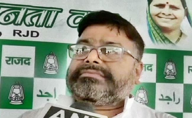 LJP प्रमुख के घर में सियासी जंग! दामाद ने कहा- RJD टिकट देगी तो रामविलास के खिलाफ मैं या मेरी पत्नी चुनाव में खड़े होंगे