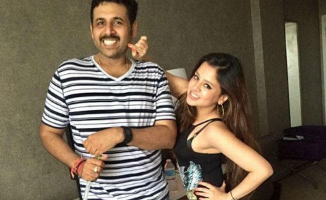 साक्षी धौनी ने सोशल मीडिया पर शेयर की तस्वीर, हो गईं ट्रोल