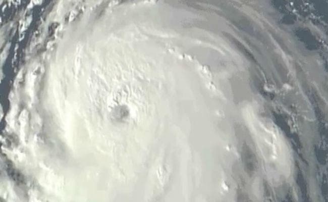 ‘‘दैत्यकारी'''' तूफान फ्लोरेंस कैरोलिना तट पर पहुंचा, दहशत में लोग