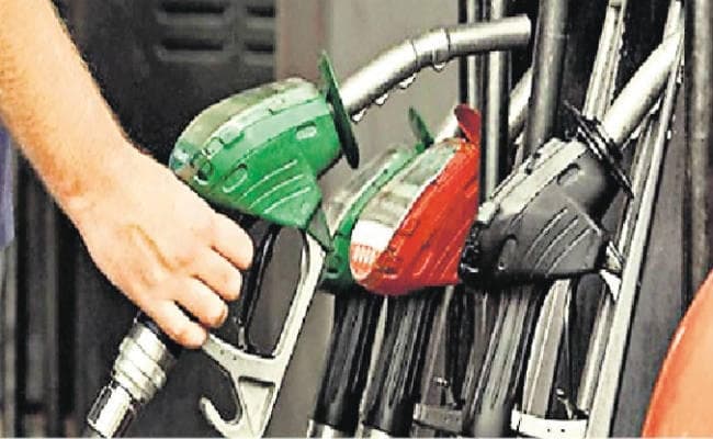 बाजार पर सियासत का असर कच्चे तेल की बढ़ती कीमत