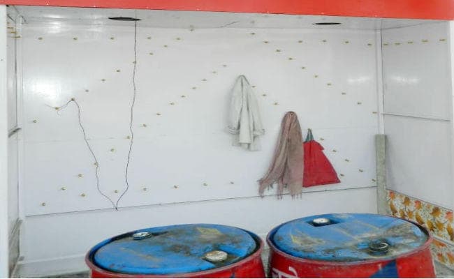 बिहार में बनी ''नेकी की दीवार'', बिना किसी से पूछे जरूरतमंद ले सकेंगे अपनी जरूरत के सामान