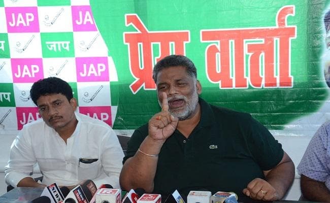 लालू के परिवार के सदस्य नहीं चाहते, आरजेडी सुप्रीमो जेल से बाहर आएं : पप्पू यादव