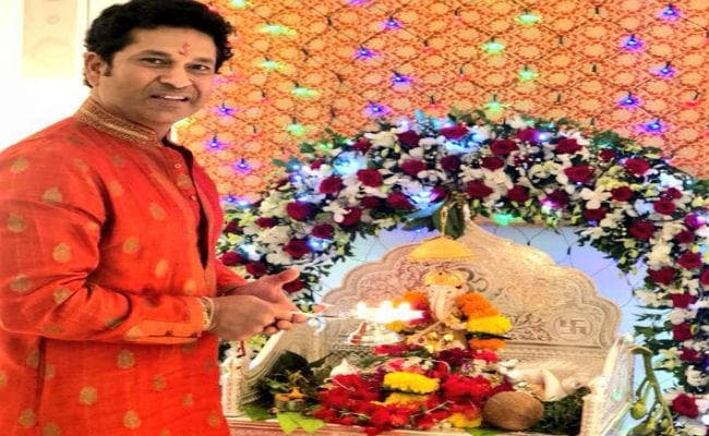 सचिन-सहवाग के घर विराजे गणपति, अनुष्का ने भी गणेशोत्सव की दी शुभकामनाएं