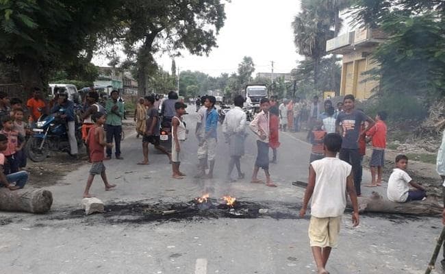 तीज का प्रसाद बांटने निकली महिलाओं को स्कार्पियो ने रौंदा, 2 की मौत