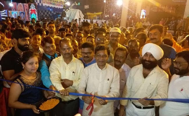 गुमला : मंत्री व स्पीकर ने किया तीन दिवसीय गणेश महोत्सव का उद्घाटन