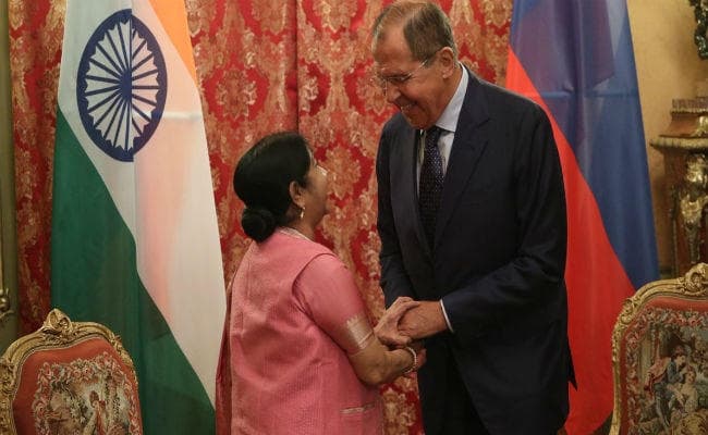 विदेश मंत्री सुषमा स्वराज ने मास्को में रुसी विदेश मंत्री से भेंट की