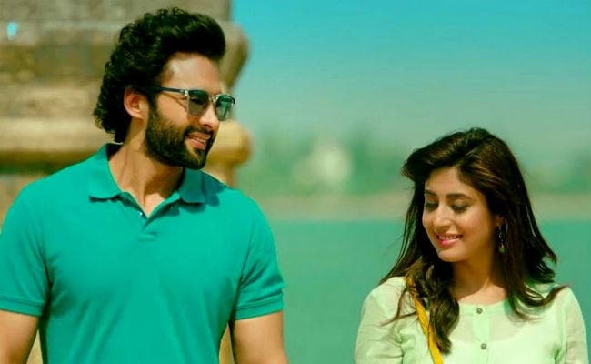 FILM REVIEW: फील गुड वाली फिल्म है ''मित्रों''