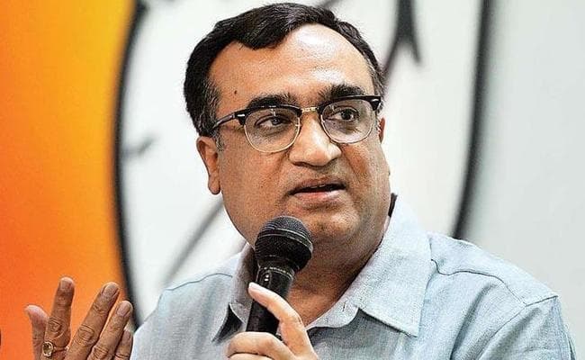 DUSU Election : कांग्रेस ने लगाया EVM से छेड़छाड़ का आरोप, फिर से मतपत्रों से चुनाव कराने की मांग