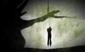 कर्ज के बोझ तले दबे किसान ने आत्महत्या की