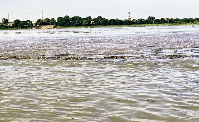 पटना : अटका है गंगा में गाद का समाधान, समिति के निरीक्षण के नौ महीने बाद भी नहीं आयी रिपोर्ट