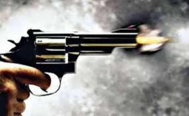 बरारी में प्लॉटर को लगी गोली, दो खोखे बरामद