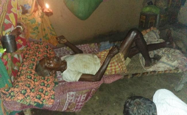 RANCHI : सोनाहातु में हाथियों का झुंड, दो बुजुर्गों को कुचला