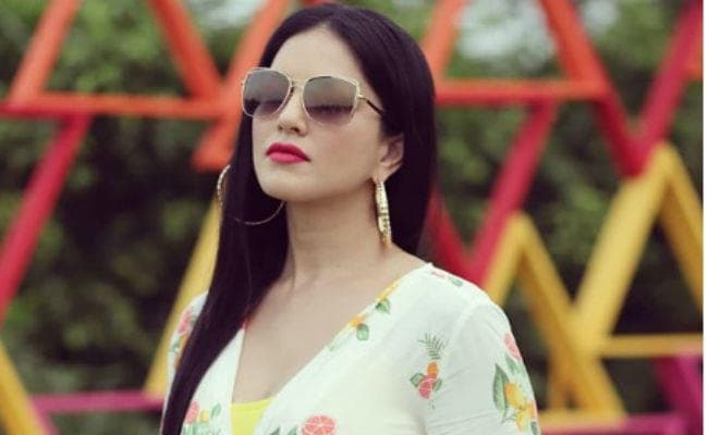 सनी लियोन का ये गेटअप आपने देखा क्या ? फैंस कर रहे हैं जमकर तारीफ