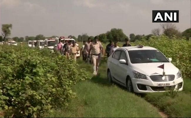 रेवाड़ी गैंगरेप की जांच के लिए घटनास्थल पहुंची SIT की टीम, महिला आयोग ने मांगी रिपोर्ट