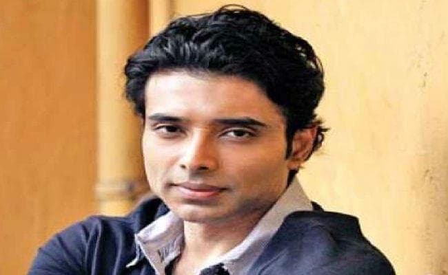 अभिनेता उदय चोपड़ा ने की मारिजुआना को वैध बनाने की वकालत, पुलिस ने सोच-समझकर बोलने की दी हिदायत