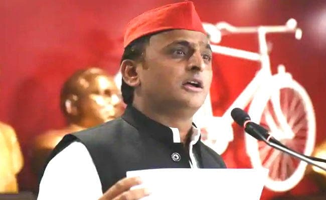 अखिलेश भी चले हिंदुत्व की राह पर, नवरात्र में शुरू करेंगे साइकिल यात्रा