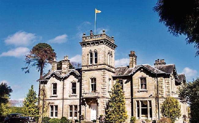 बेटी की पढ़ाई के लिए खरीदा 18 करोड़ का घर