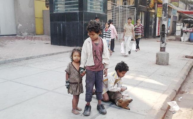 Kolkata : बेघर बच्चों के लिए शिक्षा, काउंसलिंग की व्यवस्था