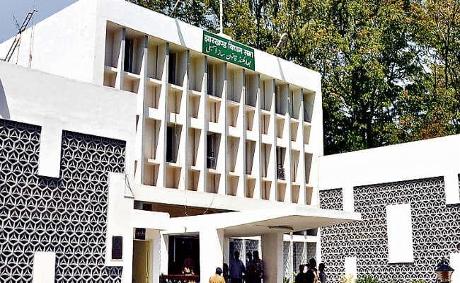 झारखंड विधानसभा : 150 से अधिक सहायकों की हुई थी नियुक्ति, नियम बदला, प्रमोशन में भी मनमानी
