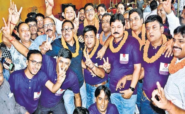 झारखंड चेंबर चुनाव : टीम दीपक के सभी 21 सदस्य जीते, दीपक कुमार मारू बनेंगे नये अध्यक्ष