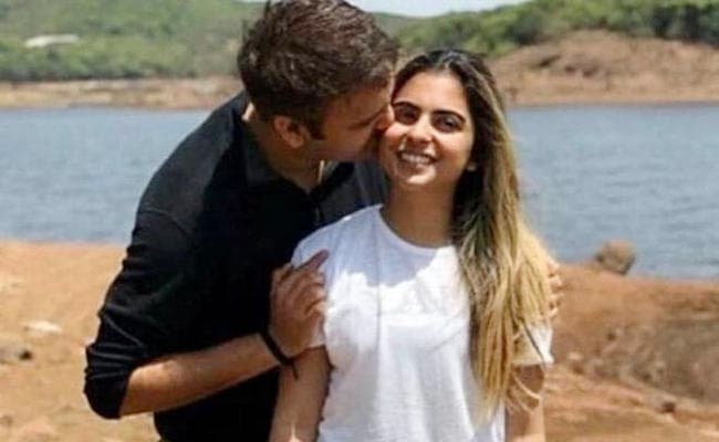 खबर पक्की है : 21 सितंबर को इटली में अपने मंगेतर के साथ सगाई करेंगी अंबानी की लाडली ईशा