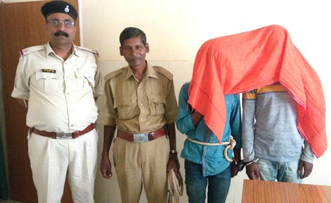 गुमला : इंडियन टाईगर आर्मी के दो अपराधी गिरफ्तार, मजदूर से मांगा था पांच लाख लेवी