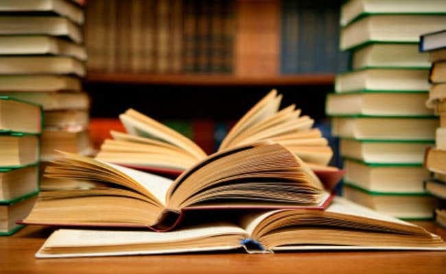 तीन अक्तूबर से अर्द्धवार्षिक परीक्षा एक लाख छात्रों के पास किताब नहीं