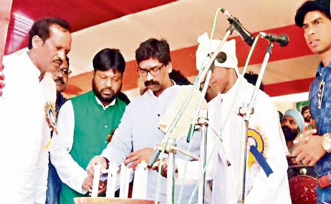 गुमला : अलग राज्य का विरोध करनेवाले कर रहे शोषण : हेमंत सोरेन