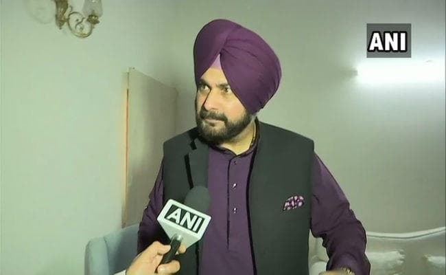 सुखबीर सिंह बादल के बयान पर सिद्धू का पलटवार कहा, उन्हें मुंह का जुलाब हुआ है