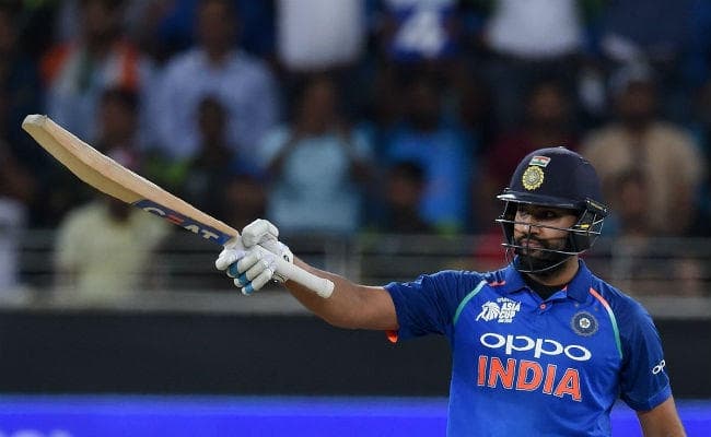 #INDvsPAK : पाकिस्तान को आठ विकेट से पटखनी देने के बाद बोले रोहित शर्मा- गेंदबाजों ने किया कमाल #INDvsPAK : पाकिस्तान को आठ विकेट से पटखनी देने के बाद बोले रोहित शर्मा- गेंदबाजों ने किया कमाल
