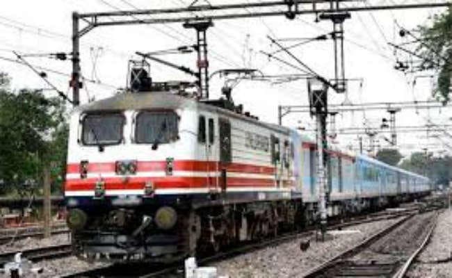 10 दिनों तक जमालपुर होकर रेल परिचालन बंद