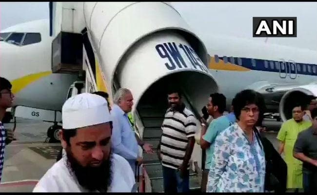 जेट एयरवेज की उड़ान के दौरान ‘केबिन प्रेशर'' की समस्या,यात्रियों के नाक - कान से खून निकला