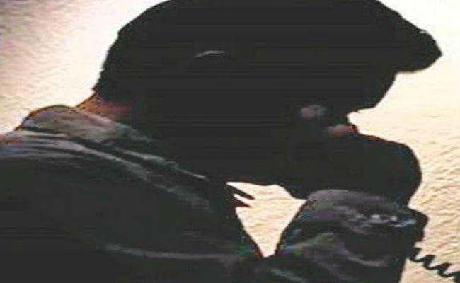 होटल संचालक से 25 लाख की रंगदारी मांगी, दी धमकी