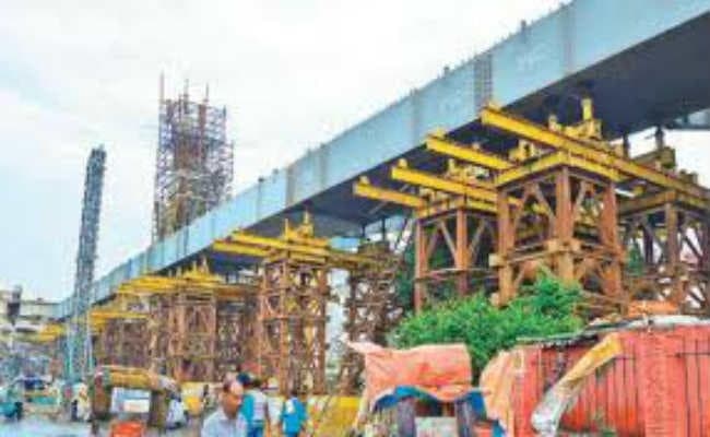 फ्लाइओवर के नीचे रहनेवालों को फौरन हटाने का निर्देश, राज्य के शहरी विकास मंत्री फिरहाद हकीम ने दिया आदेश