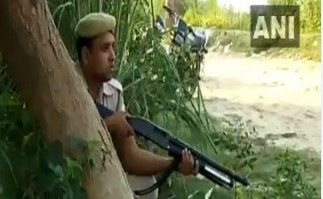 VIDEO: अलीगढ़ में हुए एनकाउंटर को लेकर पुलिस सवालों के घेरे में!