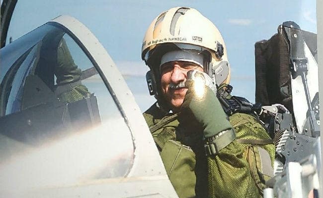 IAF के डिप्टी चीफ ने फ्रांस में जाकर उड़ाया पहला राफेल विमान