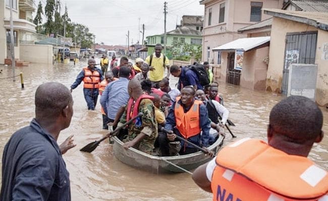 घाना : भारी बारिश के बाद बाढ़ से 34 लोगों की मौत