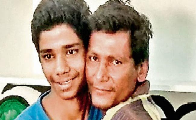 मच्छर से परेशान होकर भागा था हसन, नौ साल बाद लौटा घर