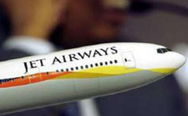 जेट एयरवेज ने कहा, इनकम टैक्स अफसर 19 सितंबर से कर रहे हैं परिसरों का निरीक्षण