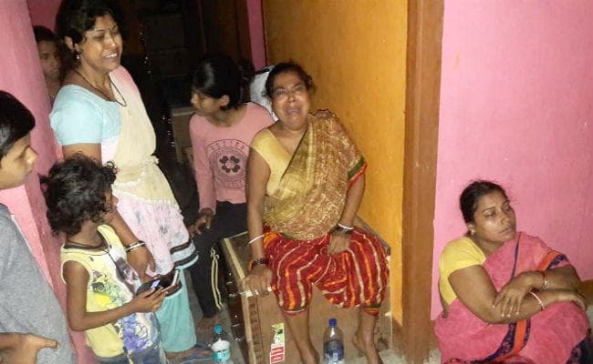 स्कूल के कमरे में प्रिंसिपल का पंखे से लटका मिला शव, सोने से पहले छात्रों संग गाया था- ””हर एक फ्रेंड…””, देखें वीडियो