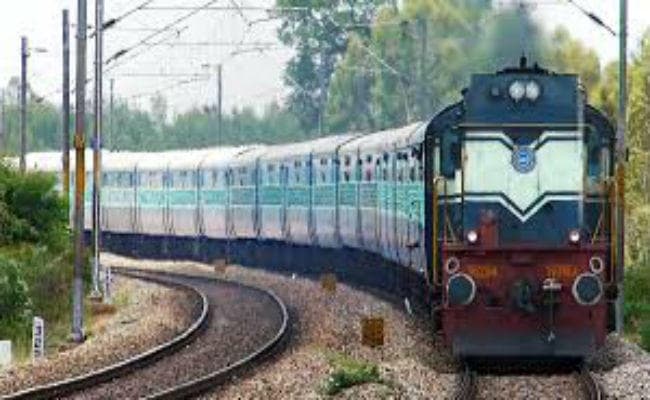 रेलवे ने तीन साल में उद्घाटनों पर खर्च किये 13.46 करोड़ रुपये