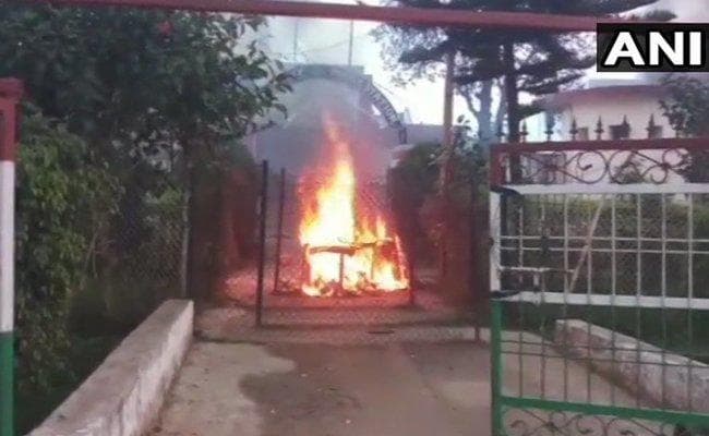 माओवादियों ने टीडीपी के विधायक व पूर्व विधायक को AK-47 ने भूना